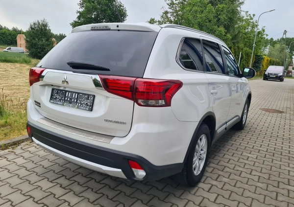 Mitsubishi Outlander cena 68900 przebieg: 120000, rok produkcji 2016 z Radłów małe 137